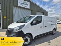 VAUXHALL VIVARO